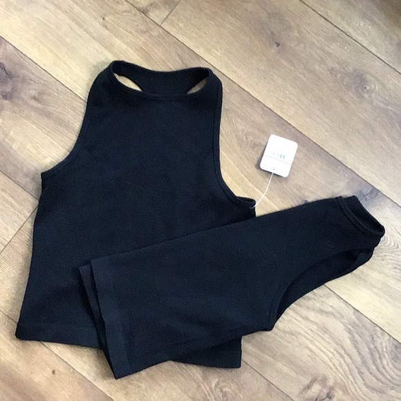 NEW 2 FOR 1 FREE PEOPLE RACERBACK TOPS - Picture 4 of 9